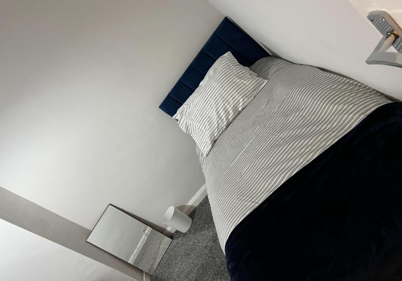 3 Bedroom House Ferienhaus Birmingham