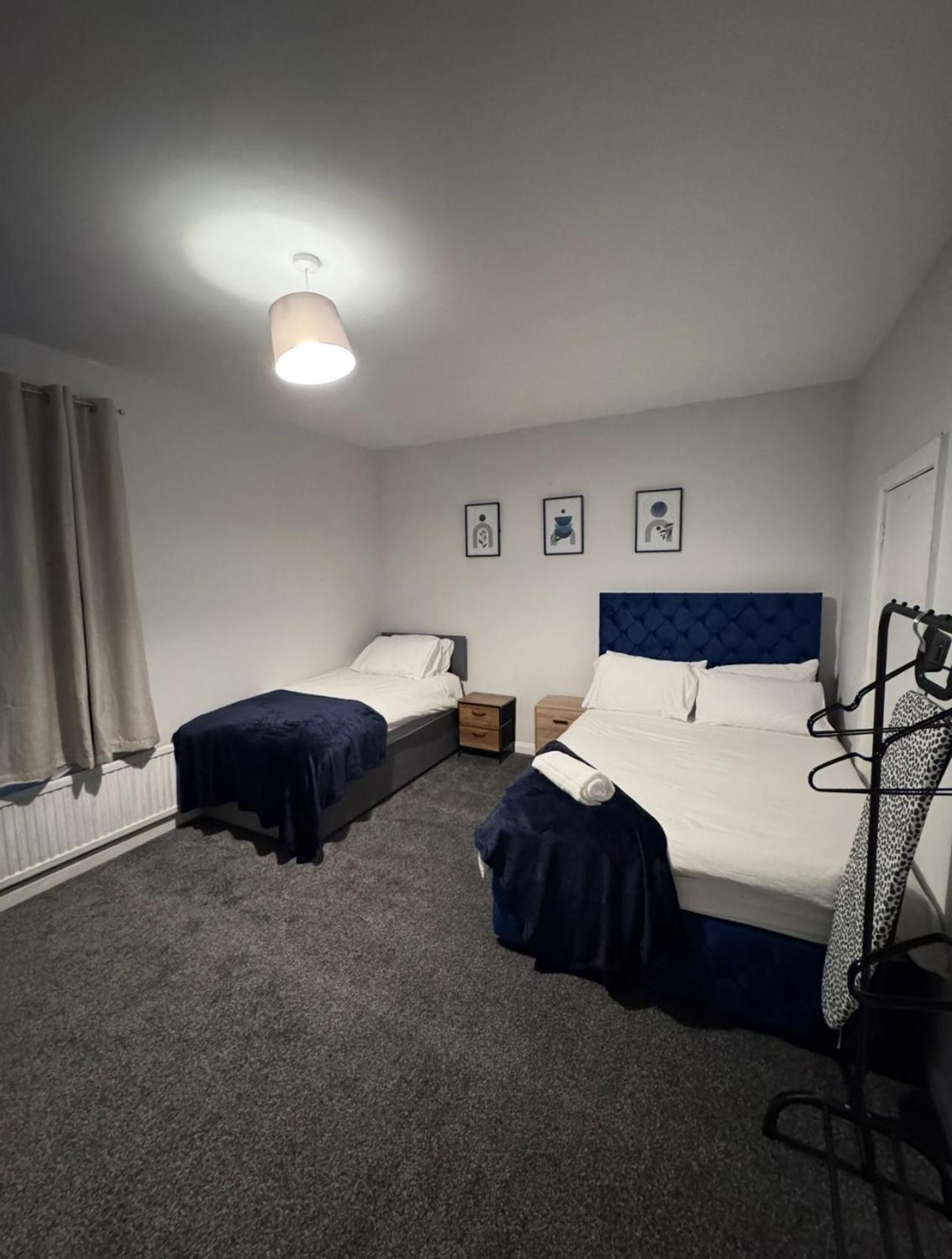 3 Bedroom House Ferienhaus Birmingham